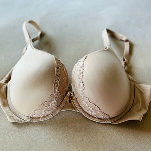 Victoria Secret. Body by Victoria. Perfectly padded push up. 36D. EUC. Nude.